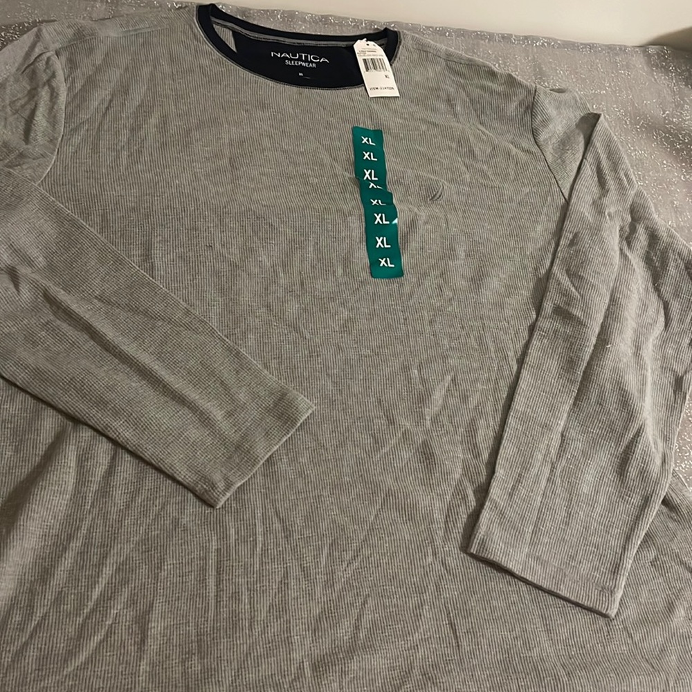 Náutica Sleepwear Long Sleeve Shirt Size XL Gray Color.